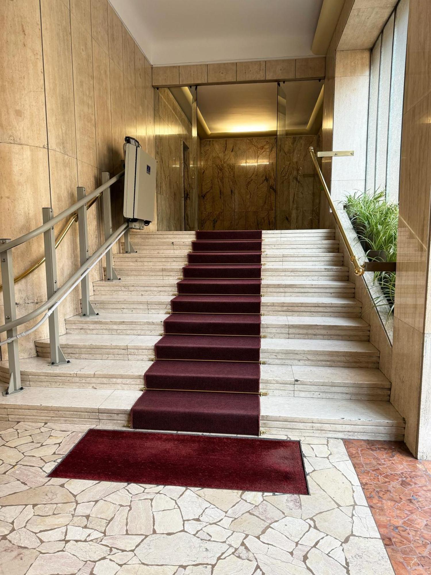 Gohost - City Hideaway A Few Minutes From Milano Centrale Exterior photo